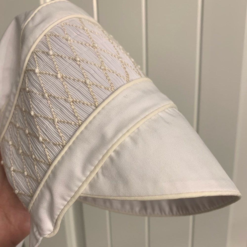 Cream/white Beaufort Bonnet XS NWT